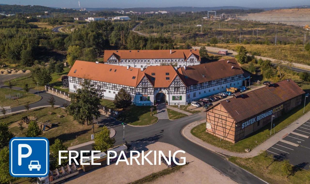 Penzion Statek Bernard Hotel Královské Poříčí Екстериор снимка